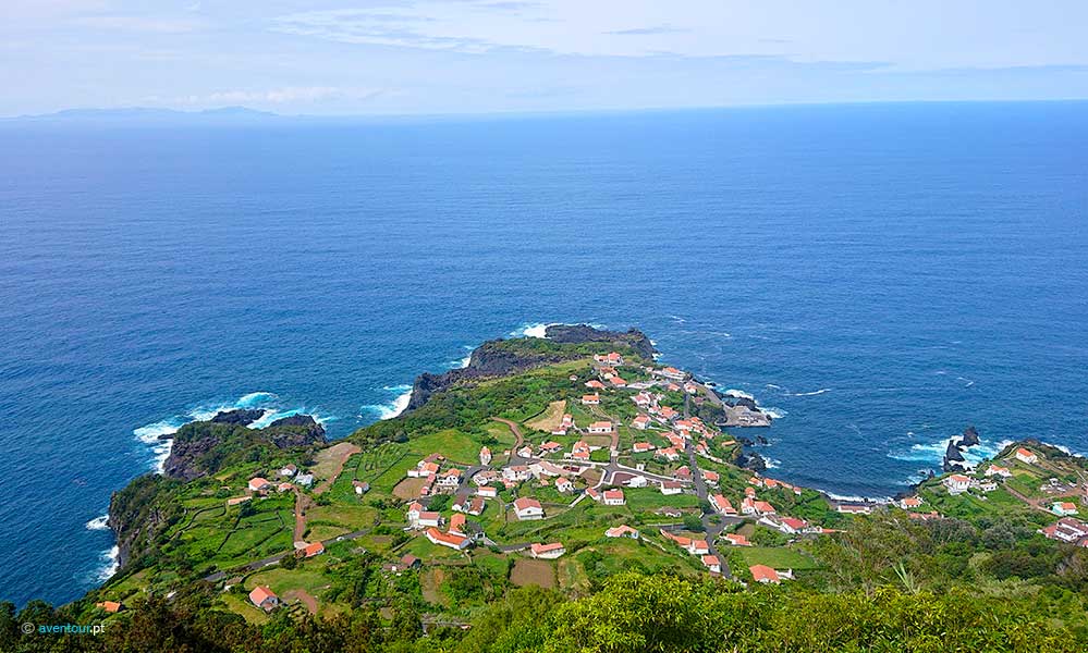 Tour de dia completo à ilha de São Jorge - Açores